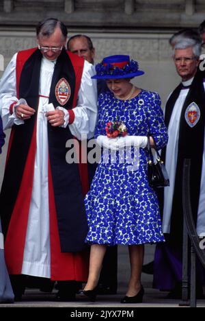 **PHOTO DE FICHIER** la reine Elizabeth II est décédée. Washington, DC. 5-17-1991 la reine Elizabeth d'Angleterre visite la cathédrale nationale de Washington . Credit: Mark Reinstein /MediaPunch Banque D'Images