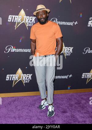 Los Angeles, États-Unis. 08th septembre 2022. Babs Olusanmokun arrive au tapis rouge de la célébration Star Trek qui a eu lieu au centre culturel Skirball de Los Angeles, en Californie, jeudi, 8 septembre 2022 . (Photo de Juan Pablo Rico/Sipa USA) crédit: SIPA USA/Alay Live News Banque D'Images