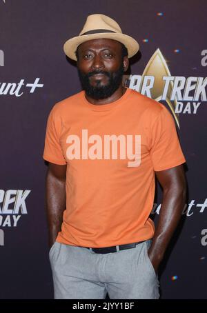 Los Angeles, États-Unis. 08th septembre 2022. Babs Olusanmokun arrive au tapis rouge de la célébration Star Trek qui a eu lieu au centre culturel Skirball de Los Angeles, en Californie, jeudi, 8 septembre 2022 . (Photo de Juan Pablo Rico/Sipa USA) crédit: SIPA USA/Alay Live News Banque D'Images