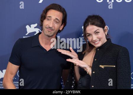 Adrien Brody, Ana de Armas participe à la séance photo de 'Blond' au Festival international du film de Venise 79th sur 08 septembre 2022 à Venise, en Italie. Photo: Paolo Cotello/imageSPACE/Sipa USA Banque D'Images