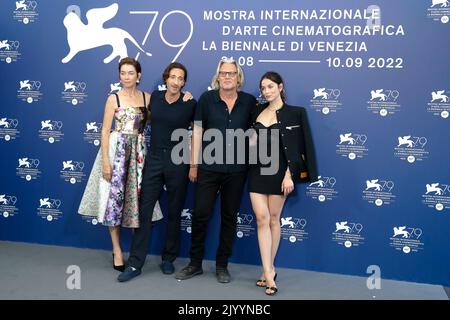 Julianne Nicholson, Adrien Brody, Andrew Dominik et Ana de Armas assistent à la photo de 'Blond' lors du Festival International du film de Venise 79th au Palazzo del Casino on the Lido à Venise, en Italie, le 07 septembre 2022. Banque D'Images