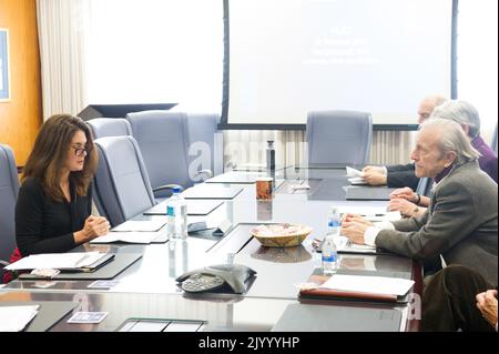 Présentation sur l'échange de politiques, avec le secrétaire adjoint à l'élaboration des politiques et à la recherche (PDR), Raphael Bostic, et le spécialiste britannique des politiques de logement, Tim Campbell. Banque D'Images