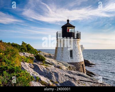 Phare de Castle Hill en été sur Narragansett Bay, Newport, Rhode Island, Etats-Unis Banque D'Images