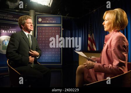 La secrétaire Shaun Donovan, interviewée par Judy Woodruff pour Bloomberg Television, au sujet du retour des limites de prêts hypothécaires garantis par le gouvernement fédéral aux niveaux antérieurs à la crise du logement. Banque D'Images