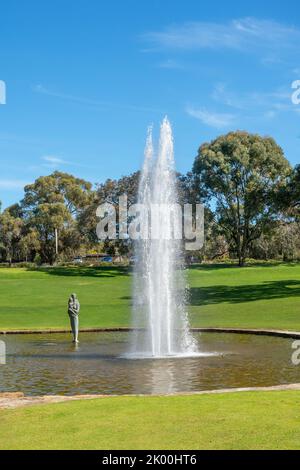 La fontaine commémorative Pioneer Women's Memorial Fountain est située dans le jardin botanique de l'Australie occidentale, à Kings Park, à Perth, en Australie occidentale. Banque D'Images