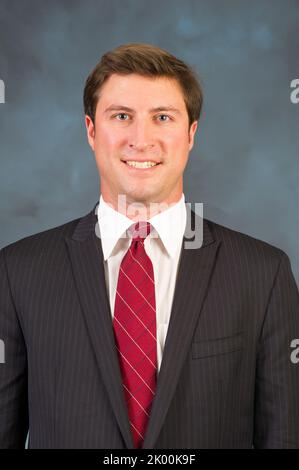 Portrait officiel de Mike Nixon, conseiller principal en politique du logement, Bureau du secrétaire. Banque D'Images