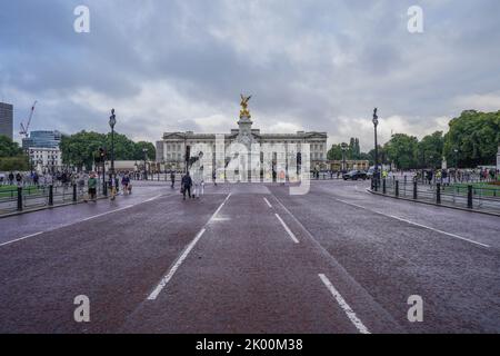 Une vue du Palais de Buckingham le jour 1 après la mort de Queens, Londres, Royaume-Uni, 9th septembre 2022 (photo de Richard Washbrooke/News Images) Banque D'Images