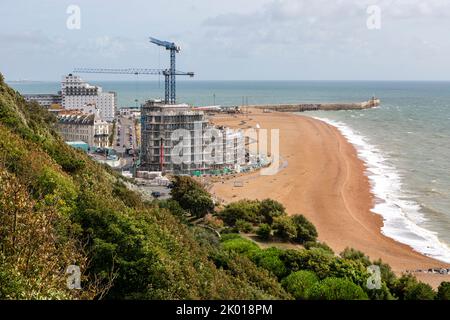 Le développement du littoral en construction sur la plage de Folkestone, Kent Banque D'Images