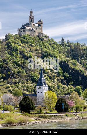 Le Marksburg, un château au-dessus de la ville de Braubach Banque D'Images