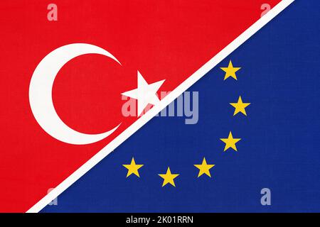 Turquie et Union européenne, symbole du pays. Drapeaux turcs contre nationaux de l'UE. Banque D'Images