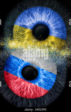 yeux pris en mode macro, avec les couleurs des drapeaux de l'ukraine et de la russie.simulant la collision Banque D'Images