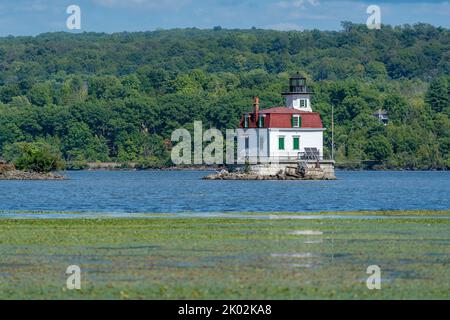 09/08/2022 - ville d'Esopus, NY, photo du phare historique d'Esopus Meadows situé sur la rivière Hudson. Photo de Lighthouse Park. Banque D'Images