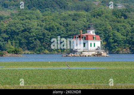 09/08/2022 - ville d'Esopus, NY, photo du phare historique d'Esopus Meadows situé sur la rivière Hudson. Photo de Lighthouse Park. Banque D'Images