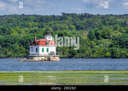 09/08/2022 - ville d'Esopus, NY, photo du phare historique d'Esopus Meadows situé sur la rivière Hudson. Photo de Lighthouse Park. Banque D'Images