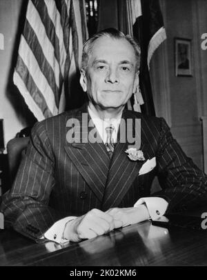 Manuel Luis Quezon y Molina (1878 - 1 août 1944), homme d'État philippin, soldat et homme politique qui a été président du Commonwealth des Philippines de 1935 à 1944. Il a été le premier philippin à diriger un gouvernement de l'ensemble des Philippines (par opposition au gouvernement des anciens États philippins), et est considéré comme le deuxième président des Philippines, après Emilio Aguinaldo (1899-1901). Banque D'Images