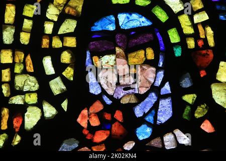 Sainte-Thérèse de Lisieux. Vitrail. Paul Pony et d’Alexandre Cingria (1879-1945). Eglise notre-Dame des Alpes. Le Fayet. Haute-Savoie. Auvergne-Rhône- Banque D'Images