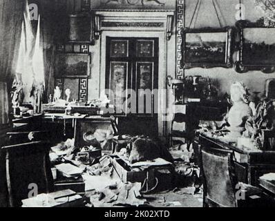 Étudier la salle d'Alexandre II après l'assaut sur le Palais d'hiver sur 26 octobre 1917. Photo de K. Kubesh. Banque D'Images