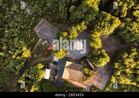 Allemagne, Thuringe, Ilmenau, Kickelhahn, tour d'observation, auberge, lieu de repos, forêt, vue de dessus, vue aérienne Banque D'Images