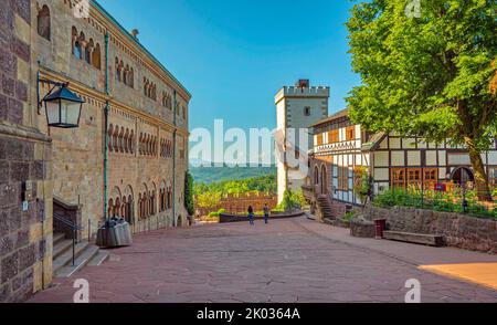 Cour du château et tour sud, Wartburg près d'Eisenach, Thuringe, Forêt thuringeoise, Allemagne Banque D'Images