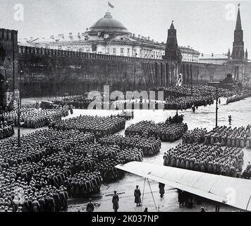 Défilé sur la place Rouge à Moscou sur 7 novembre 1929. Banque D'Images