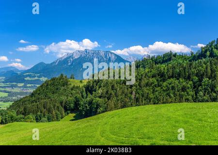 Allemagne, Bavière, comté de Rosenheim, Oberaudorf, Mühlbacher Berg et Kaisergebirge, vue depuis le télésiège Hocheck Banque D'Images