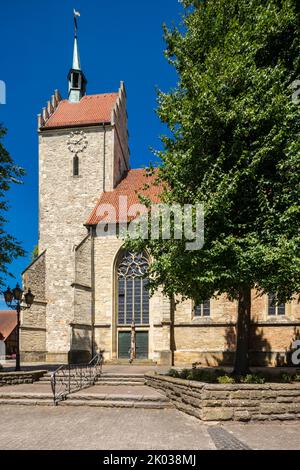 Allemagne, Ahaus, Westmuensterland, Muensterland, Westphalie, Rhénanie-du-Nord-Westphalie, Ahaus-Wessum, église paroissiale catholique Saint-Martinus, tour fortifiée avec pignon à gradins Banque D'Images