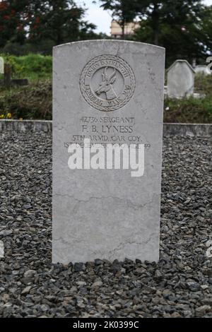 Nakuru, Vallée du Rift, Kenya. 9th septembre 2022. Vue sur une pierre tombale des tombes de la première et de la deuxième Guerre mondiale du Commonwealth au cimetière de Nakuru North. Selon la Commission des sépultures de guerre du Commonwealth, le cimetière nord de Nakuru contient 27 sépultures du Commonwealth de la première Guerre mondiale et 45 de la Seconde Guerre mondiale. Pendant la Seconde Guerre mondiale, la reine Elizabeth, alors princesse, a servi dans le Service territorial auxiliaire des femmes, la branche féminine de l'Armée britannique. (Image de crédit : © James Wakibia/SOPA Images via ZUMA Press Wire) Banque D'Images