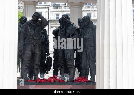 RAF Bomber Command Memorial, Memorial to Bomber pilotes, Piccadilly, Hyde Park Corner, Londres, Royaume-Uni Banque D'Images