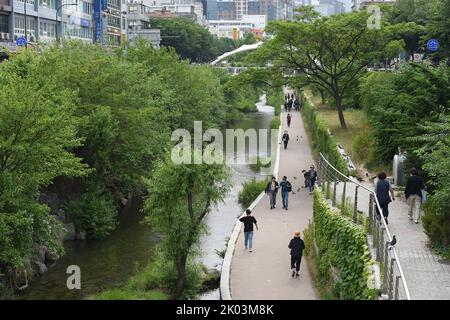 Remise en état de la rivière Cheonggyecheon et architecture paysagère à Séoul, en Corée Banque D'Images