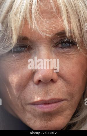 Marseille, France. 09th septembre 2022. Portrait de Brigitte Macron vu au cours de l'événement l'épouse de la Présidente de la République française, Mme Brigitte Macron, a inauguré à Marseille la nouvelle unité d'accueil pédiatrique pour les enfants à risque (UAFED) conçue pour fournir aux enfants victimes un environnement sûr pour parler et recevoir des soins. Ce service est intégré au service des urgences pour enfants de l'hôpital la Timone de Marseille. (Photo de Laurent Coust/SOPA Images/Sipa USA) crédit: SIPA USA/Alay Live News Banque D'Images