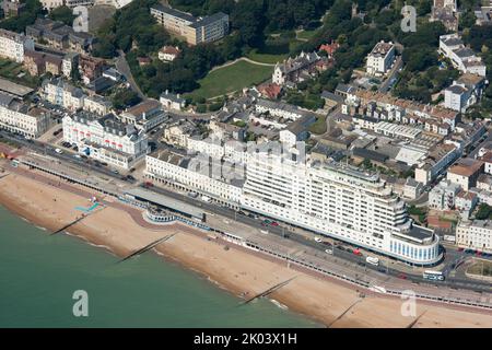 Les appartements du Marine court et le Royal Victoria Hotel, St Leonards, East Sussex, 2016. Banque D'Images