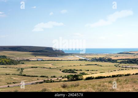 Vue aérienne de la rivière Cuckmere et du chenal anglais l'après-midi d'été, East Sussex, Angleterre Banque D'Images