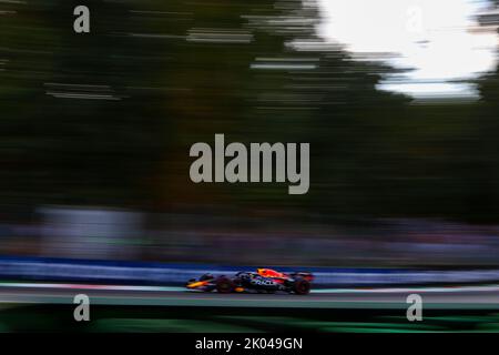 Monza, Italie. 07th juillet 2022. #11 Sergio Perez, Red Bull Racing, Honda pendant le GP d'Italie, 8-11 septembre 2022 à Monza Track, Formule 1 Championnat du monde 2022. 09/09/2022 photo Federico Basile/Insidefoto crédit: Insidefoto di andrea staccioli/Alamy Live News Banque D'Images