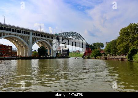 Pont Detroit-supérieur / Pont commémoratif des anciens combattants. Un des ponts Clevelands 330. Banque D'Images