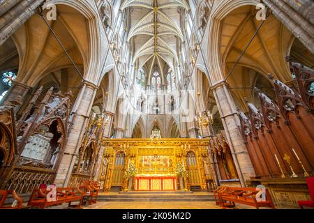 Autel de l'abbaye de Westminster de style gothique. L'église est située à côté du Palais de Westminster dans la ville de Westminster à Londres, Angleterre, Royaume-Uni. Ceci Banque D'Images