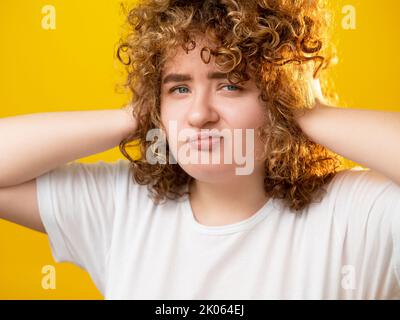 obésité lutte corps positif graisse plus taille femme Banque D'Images