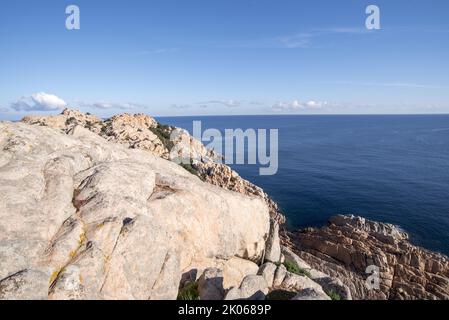 Costa rocciosa della Sardegna Banque D'Images