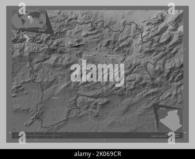 Guelma, province d'Algérie. Carte d'altitude en niveaux de gris avec lacs et rivières. Lieux et noms des principales villes de la région. Emplacement auxiliaire d'angle Banque D'Images