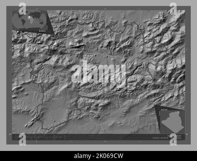 Guelma, province d'Algérie. Carte d'altitude à deux niveaux avec lacs et rivières. Lieux et noms des principales villes de la région. Emplacement auxiliaire du coin Banque D'Images