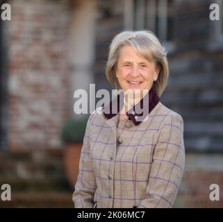 Elizabeth Buchanan ancienne secrétaire privée du Prince de Galles et de la duchesse de Cornwall photographiée à sa ferme de East Sussex. Usage éditorial uniquement.photo de Jim Holden Banque D'Images