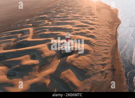 Vue aérienne du phare 'el Far del Fangar' sur le parc naturel du Delta de l'ebre, tarragone, Catalogne, Espagne Banque D'Images