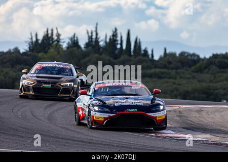 74 WEYRICH Victor, CARTON Romain, Racing Spirit of Leman, Aston Martin Vantage AMR GT4, action pendant la ronde 5th du Championnat de France FFSA GT 2022, de 11 septembre à 13 sur le circuit de Lédenon à Lédenon, France - photo Marc de Mattia / DPPI Banque D'Images