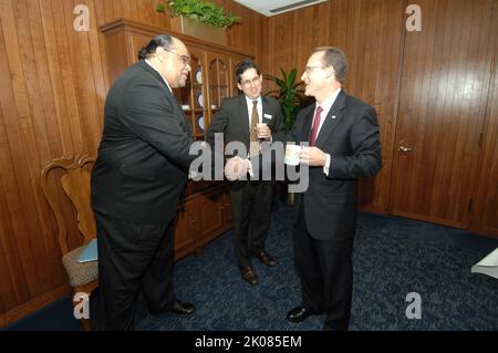 Café du secrétaire avec le personnel - café avec le personnel de la HUD, organisé par le secrétaire Steve Preston, au siège social de la HUD. Le café du secrétaire avec le sujet du personnel, le café avec le personnel de la HUD, organisé par le secrétaire Steve Preston, au siège social de la HUD. Banque D'Images
