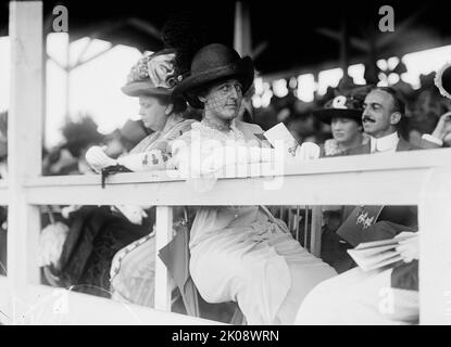 Spectacles équestres. Mme Harriet T. Wadsworth, 1912. Banque D'Images
