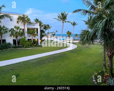 Islamorda, FL Etats-Unis - 8 août 2022: Une vue aérienne des îles de Islamorda Resort à Islamorda, Floride. Banque D'Images