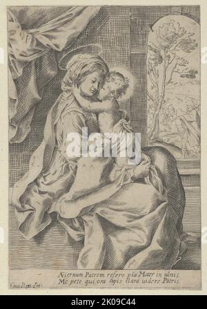 La Vierge assise avec l'enfant Christ sur ses genoux en l'embrassant, Saint Joseph vu à travers une arche à droite, après Reni, ca. 1600-1640. Banque D'Images