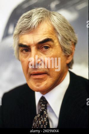 John Zachary DeLorean (6 janvier 1925 - 19 mars 2005) était un ingénieur, inventeur et dirigeant américain dans l'industrie automobile américaine, largement connu pour son travail chez General Motors et comme fondateur de la DeLorean Motor Company Banque D'Images