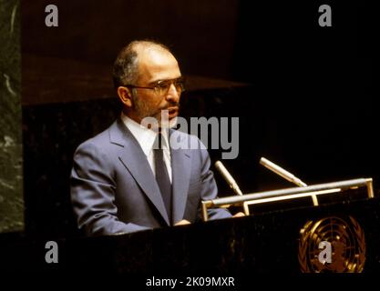 Hussein bin Talal Roi de Jordanie de 1952 jusqu'à sa mort en 1999. Vu s'adresser à l'ONU. Membre de la dynastie hachémite, la famille royale de Jordanie depuis 1921, Hussein était un descendant direct de 40th générations de Mahomet. Banque D'Images