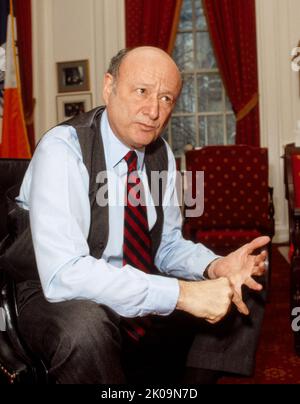 Edward Irving Koch (1924 - 2013) était un homme politique américain, un avocat, un commentateur politique, un critique de cinéma et une personnalité de la télévision. Il a servi à la Chambre des représentants des États-Unis de 1969 à 1977 et a été maire de New York de 1978 à 1989. Banque D'Images