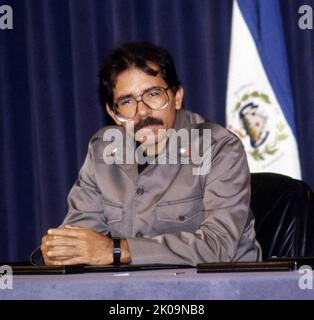 José Daniel Ortega (né le 11 novembre 1945) politicien nicaraguayen à la présidence du Nicaragua depuis 2007. Auparavant, il a été chef du Nicaragua de 1979 à 1990, d'abord comme coordonnateur de la Junta de reconstruction nationale (1979-1985), puis comme président du Nicaragua (1985-1990). Dirigeant du Front sandiniste de libération nationale, il a mis en œuvre des politiques visant à réaliser des réformes de gauche dans tout le Nicaragua Banque D'Images